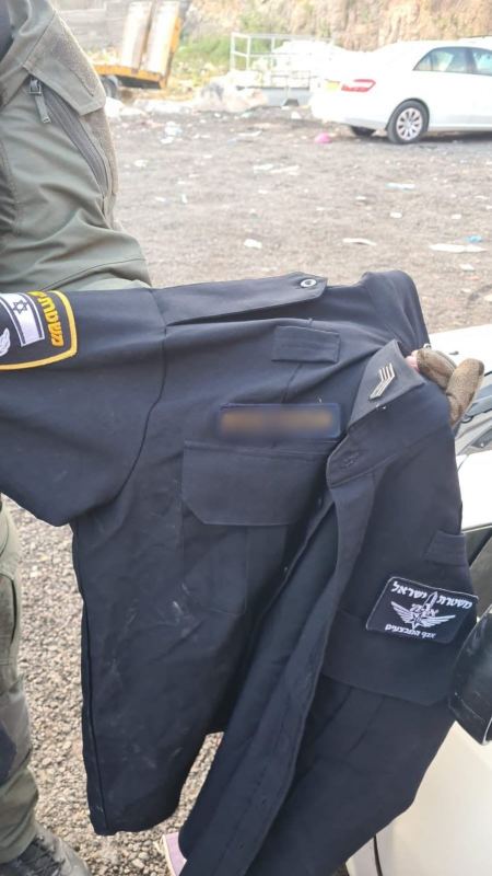 القدس : القبض على مشتبه به من العيزرية بانتحال شخصية شرطي والسطو والسرقة